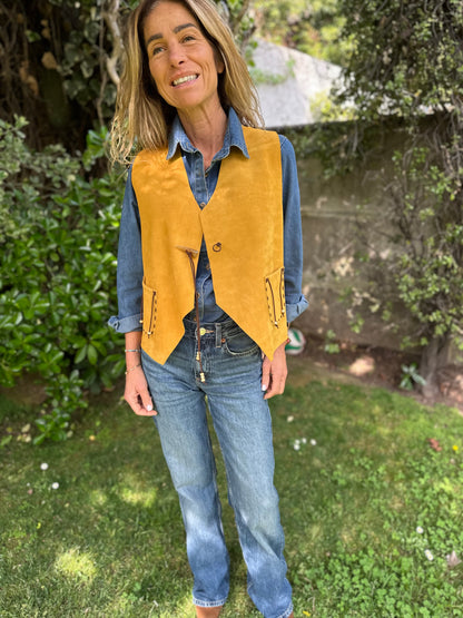 Gilet Margarita de gamuza color amarillo - Paula Márquez