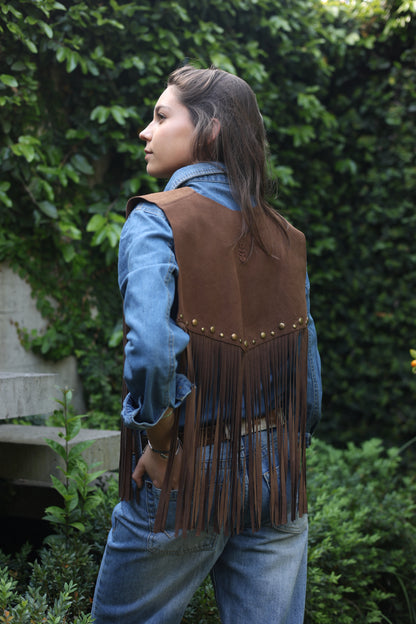 Capa de cuero Western color Chocolate detalle - Paula Márquez