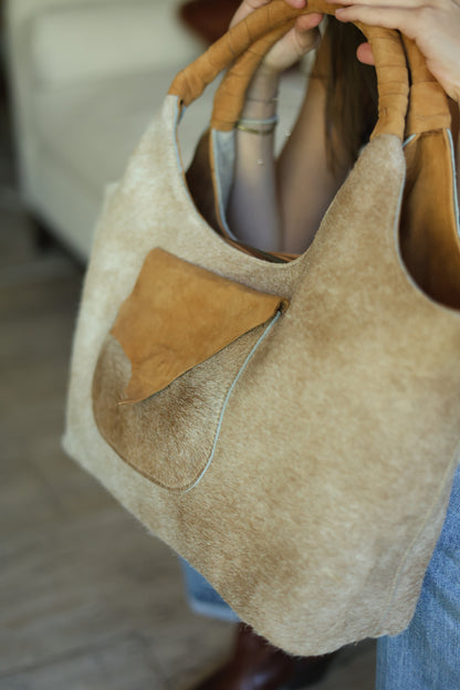 Cartera Begoña de cuero color beige detalle - Paula Márquez