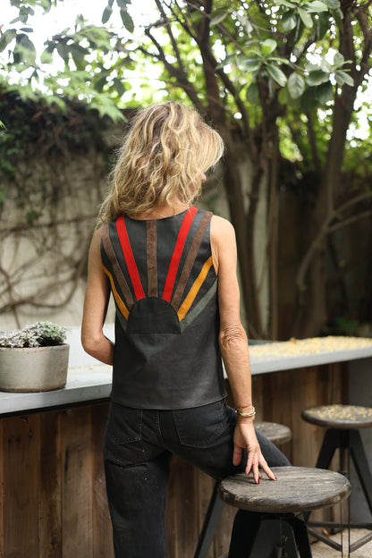 Gilet Julia de cuero color negro detalle - Paula Márquez