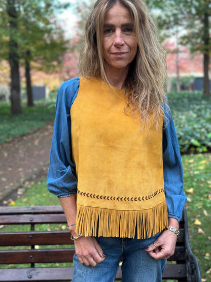 Top Gamuza Eloisa color amarillo detalle - Paula Márquez