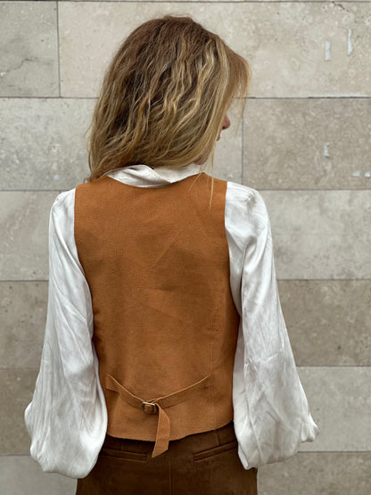 Gilet Cuero Kira 100 | Paula Márquez