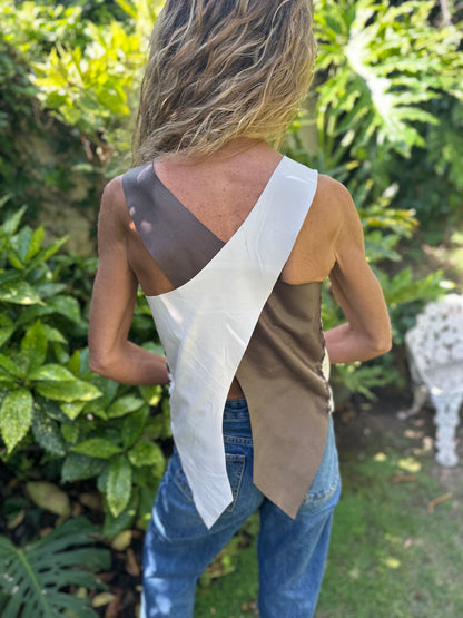 Top Gamuza Martina color blanco detalle - Paula Márquez