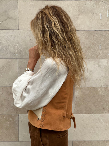 Gilet Cuero Kira 100 | Paula Márquez