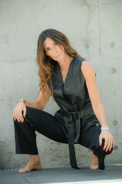Chaqueta de cuero sin mangas negra Pascuala - Paula Márquez
