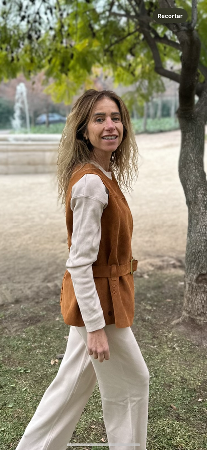 Chaqueta de cuero sin mangas camel Pascuala - Paula Márquez