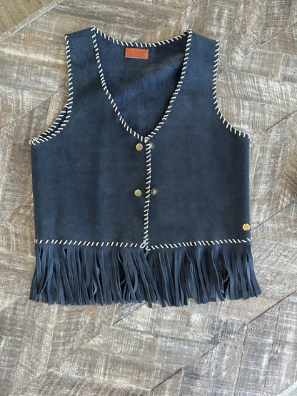 Gilet Juanita de cuero color azul detalle - Paula Márquez