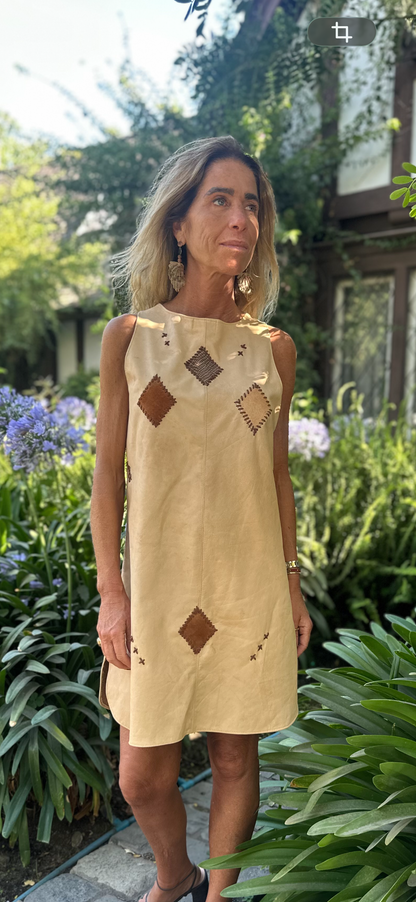 Vestido Victoria color Beige detalle - Paula Márquez