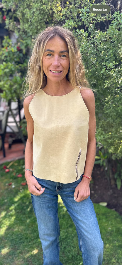 Top cuero Carmen color Beige detalle - Paula Márquez