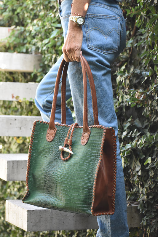 Cartera Violeta 102