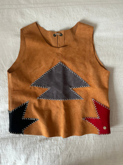 Top Cuero Antu color Camel detalle - Paula Márquez