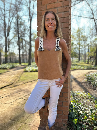 Crop Top Pilar color camel - Paula Márquez