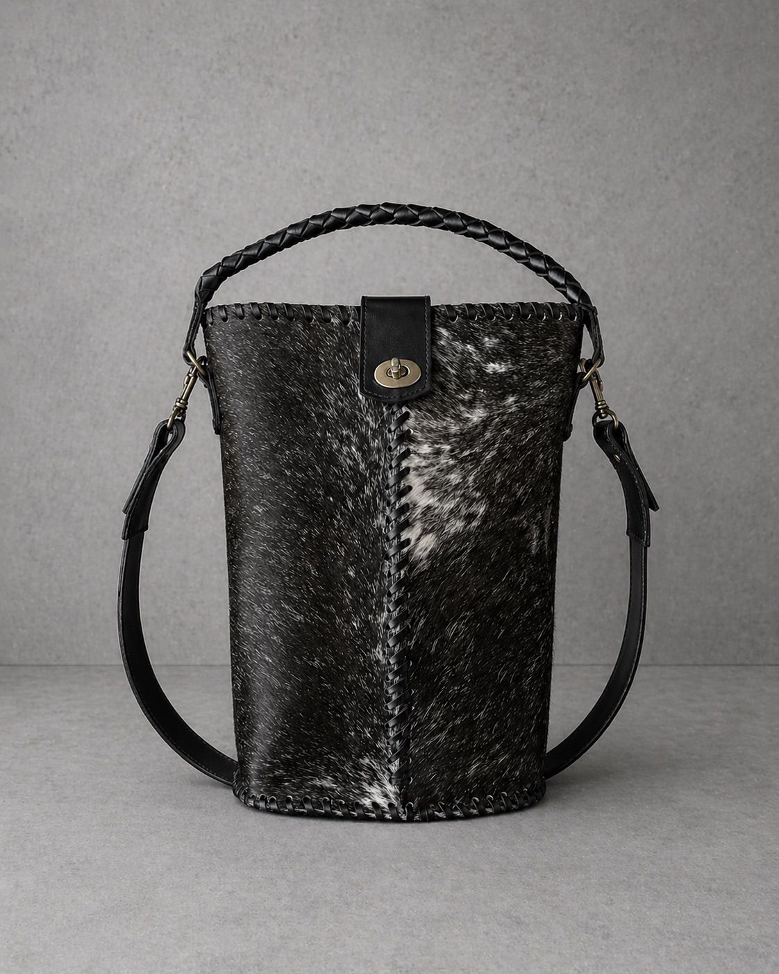 Cartera Dalia de cuero color negro jaspeado - Paula Márquez